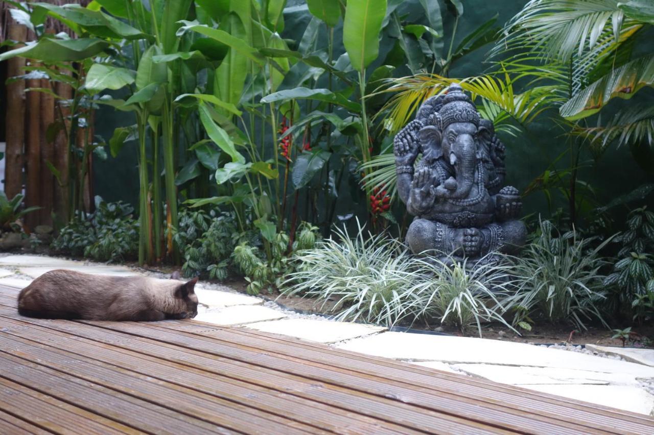 乌巴图巴 Moksha Surf Yoga酒店 外观 照片